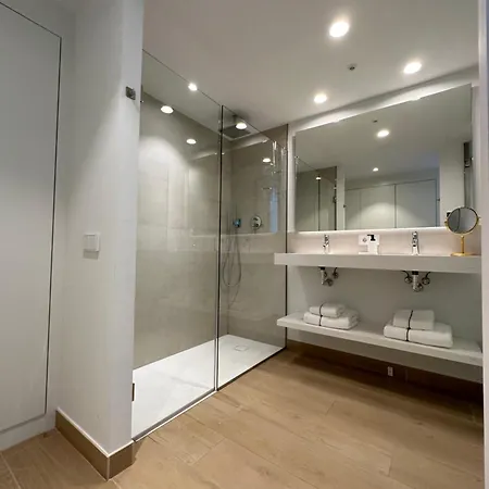 Apartment Luxurious Flat With Garden, Private Jacuzzi, Bbq Fuengirola