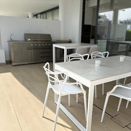 Luxurious Flat With Garden, Private Jacuzzi, Bbq Apartment Fuengirola