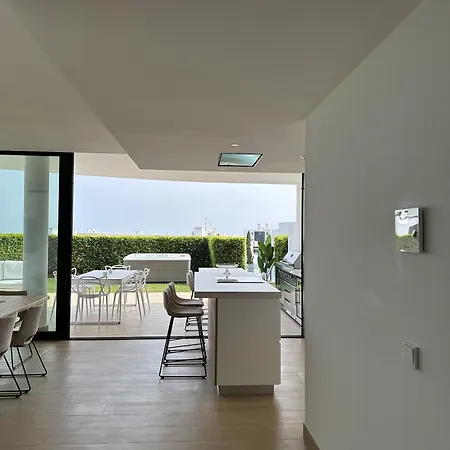 Luxurious Flat With Garden, Private Jacuzzi, Bbq Apartment Fuengirola